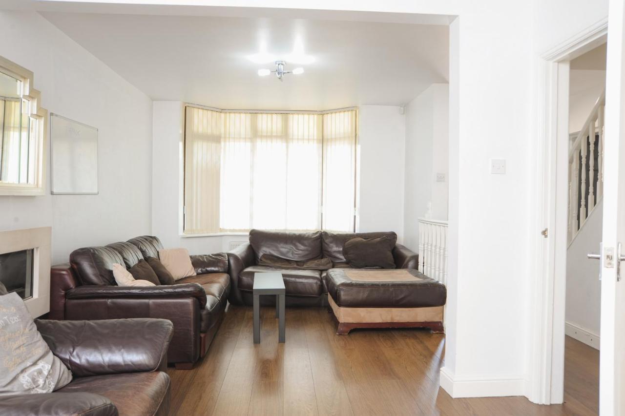 Coventry Rooms Homestay