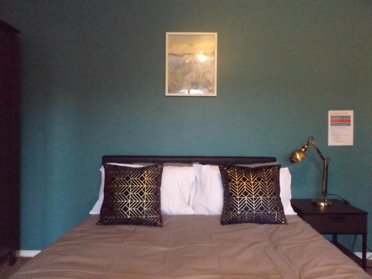 Coventry Rooms Homestay *