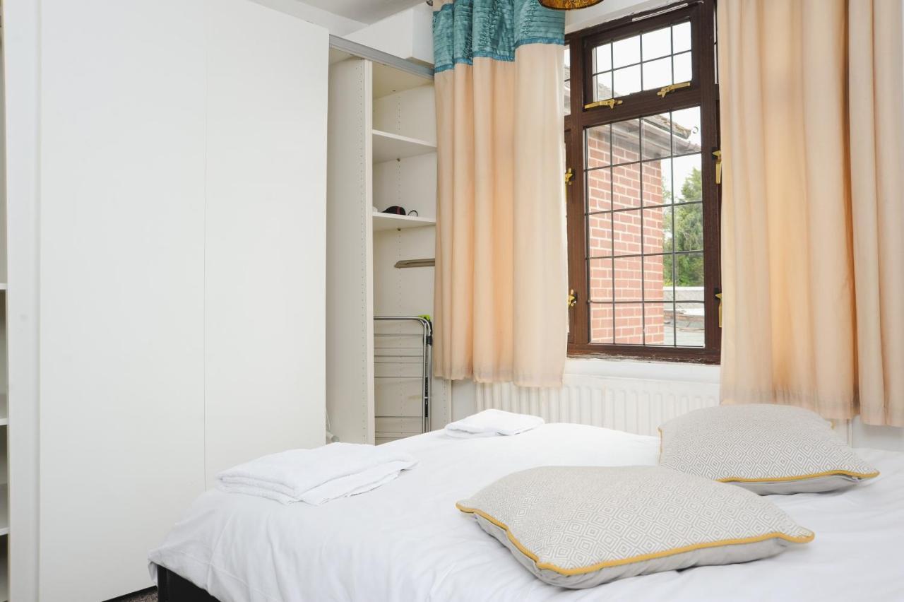 Coventry Rooms Homestay